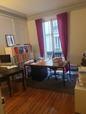 bureau BM-min.jpg